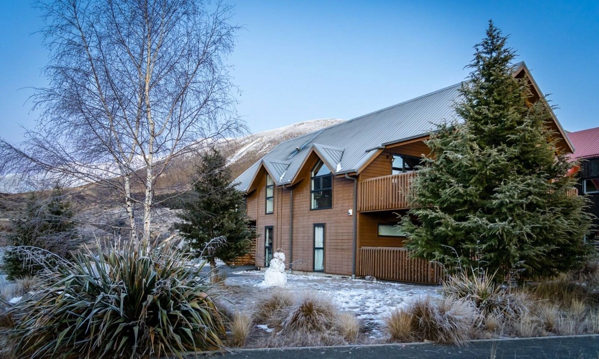 Castle Hill House | Royale on Cheese