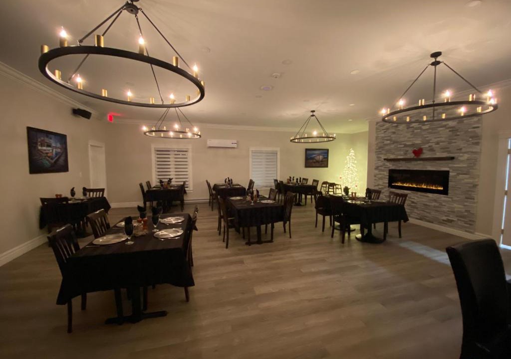 King's Point Hotel | Roy’s