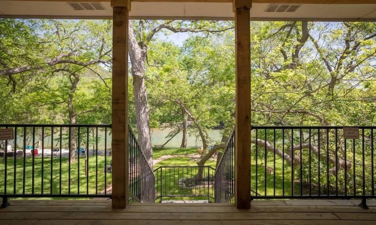 New Braunfels House | RR 1300 Hondo's River Haus