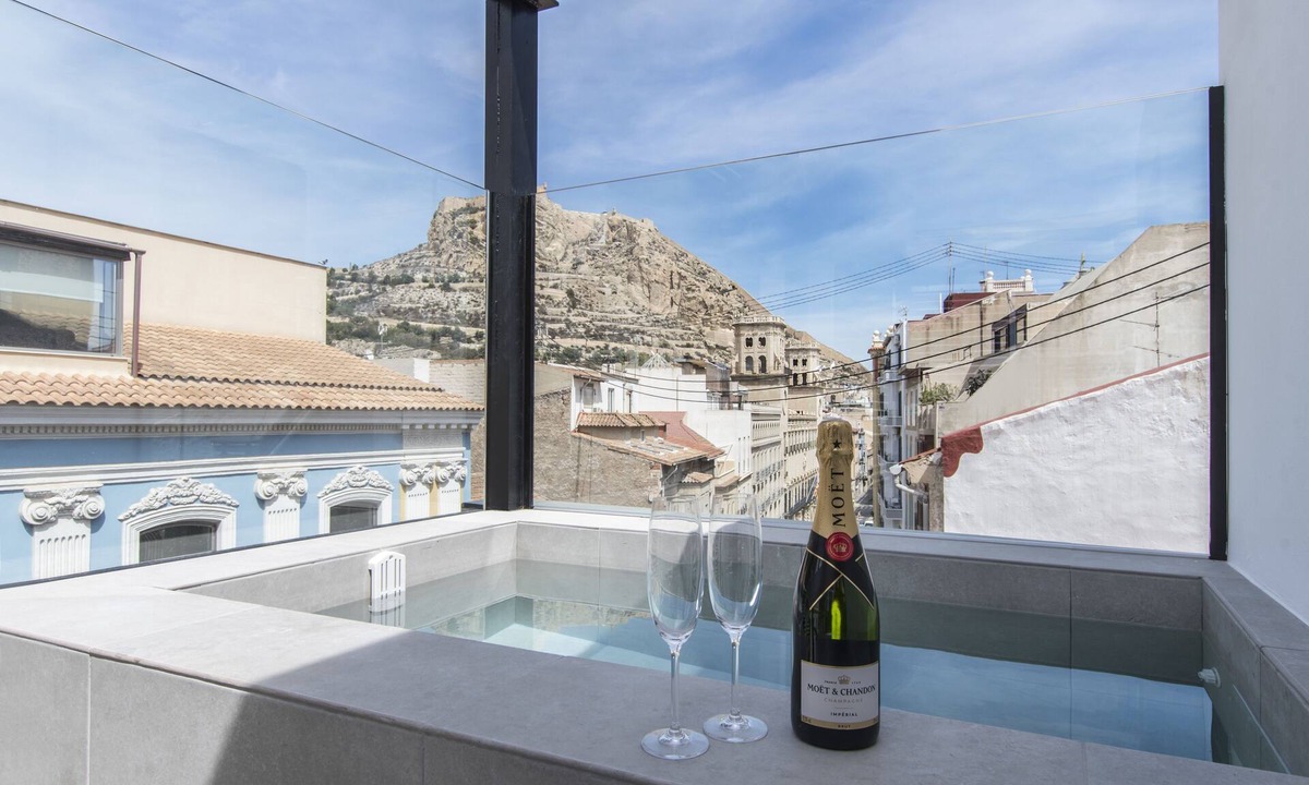 Alicante City Centre Apartment | RS Boutique Apartments
