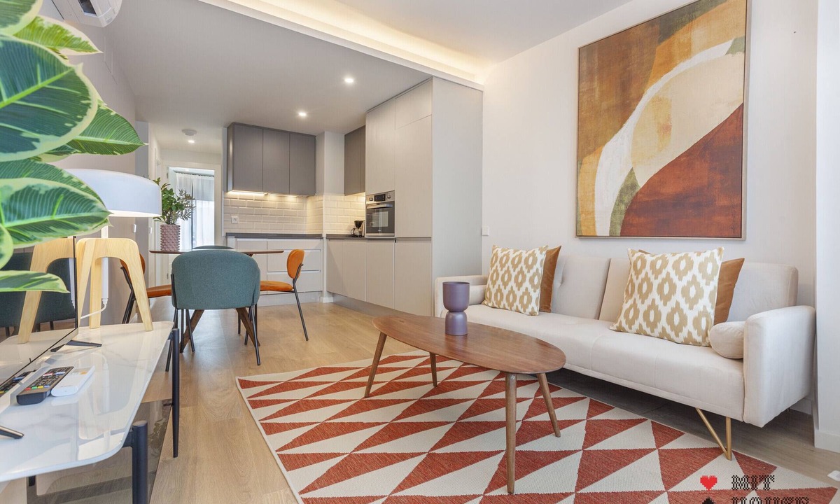 Ciudad Lineal Apartment | Rubik IV apartment in Madrid