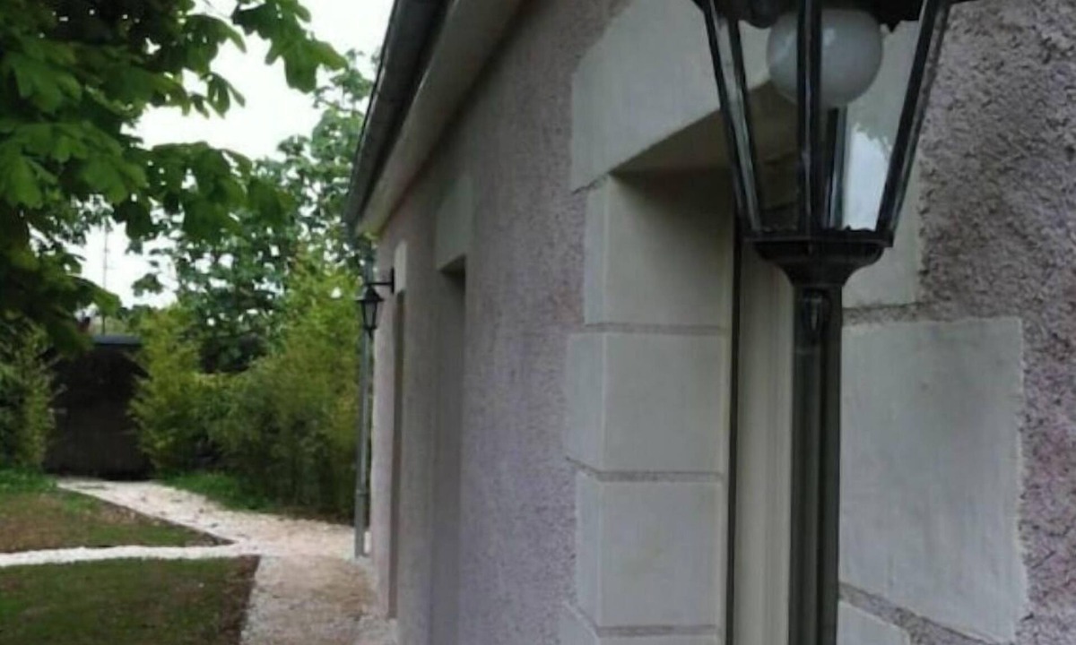Amboise Cottage | "RUBIS COTTAGE"., CLOS SAINT DENIS COTTAGE.