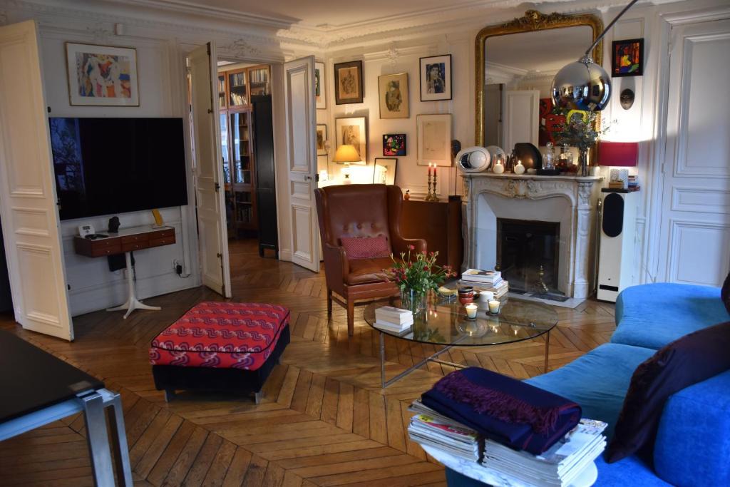 Quartier de la Porte-Saint-Denis Apartment | Rue de Paradis