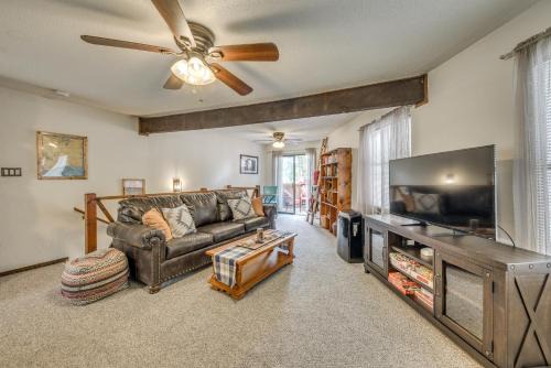 Ruidoso House | Ruidoso Home w/Balcony ~ 16 Mi to Ski Apache!