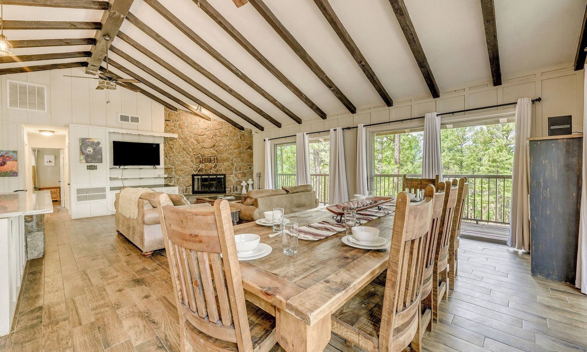Ruidoso Cottage | Ruidoso Vacation Rental w/Spacious Deck