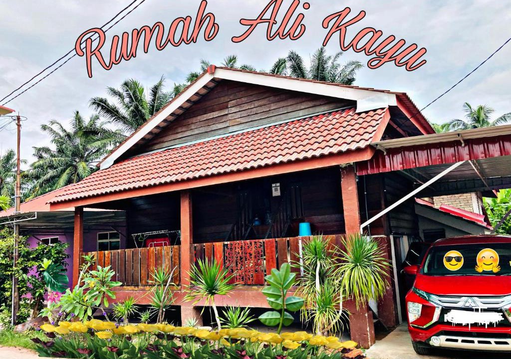 Kampung Permatang Sireh Ski Chalet | Rumah Ali Kayu