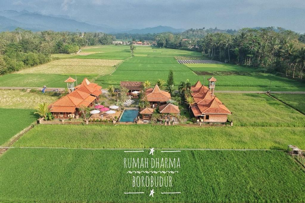Borobudur House | Rumah Dharma