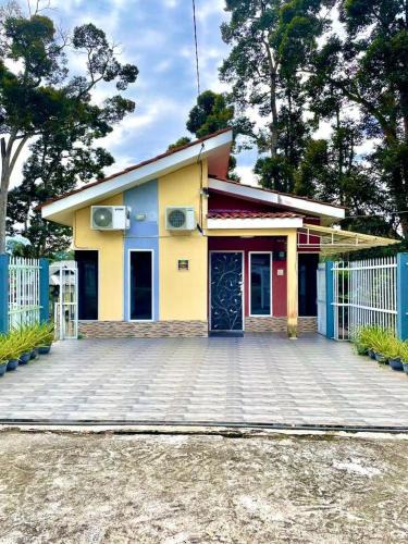 Kampung Kuala Kenas Hotel | RUMAH MD2 D'RUMAH BONDA RIVER VIEW Kuala Kangsar