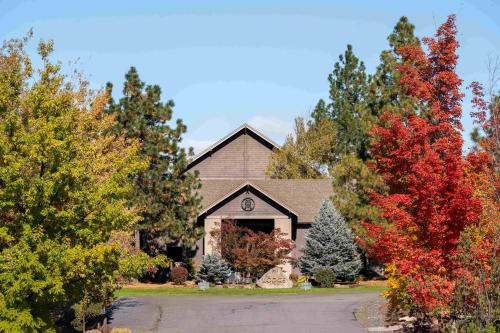 Klamath Falls Cabin | Running Y Ranch Golf & Spa Resort