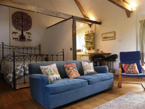 Cheriton Bishop Apartment | Rural 17th century barn studio apartment