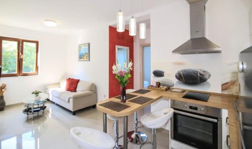 Pridvorje Apartment | Rural Accommodation Veselic