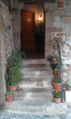 Santa Pau Apartment | Rural apartment Can Salgueda for 2 people