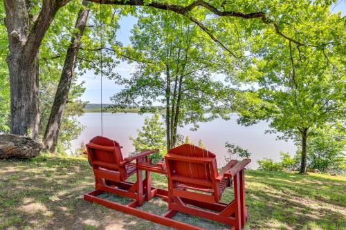 Scranton House | Rural Arkansas Vacation Rental w/Lake Access