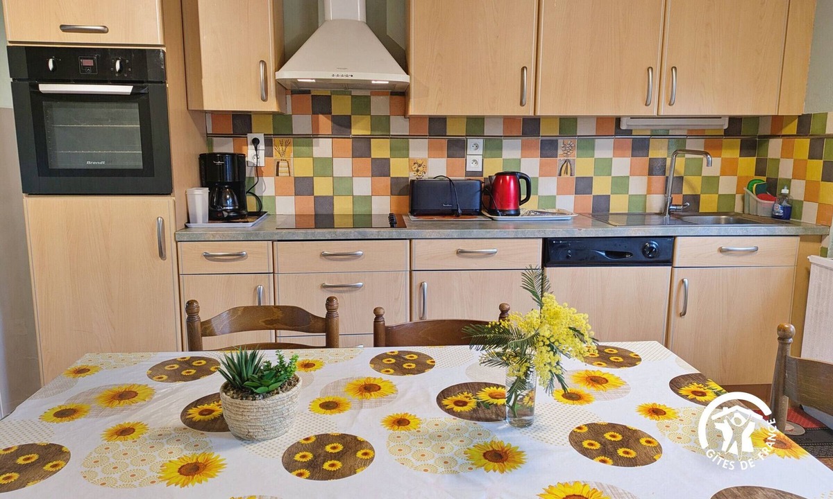Bais Cottage | Rural cottage with billiards, ping-pong and fishing