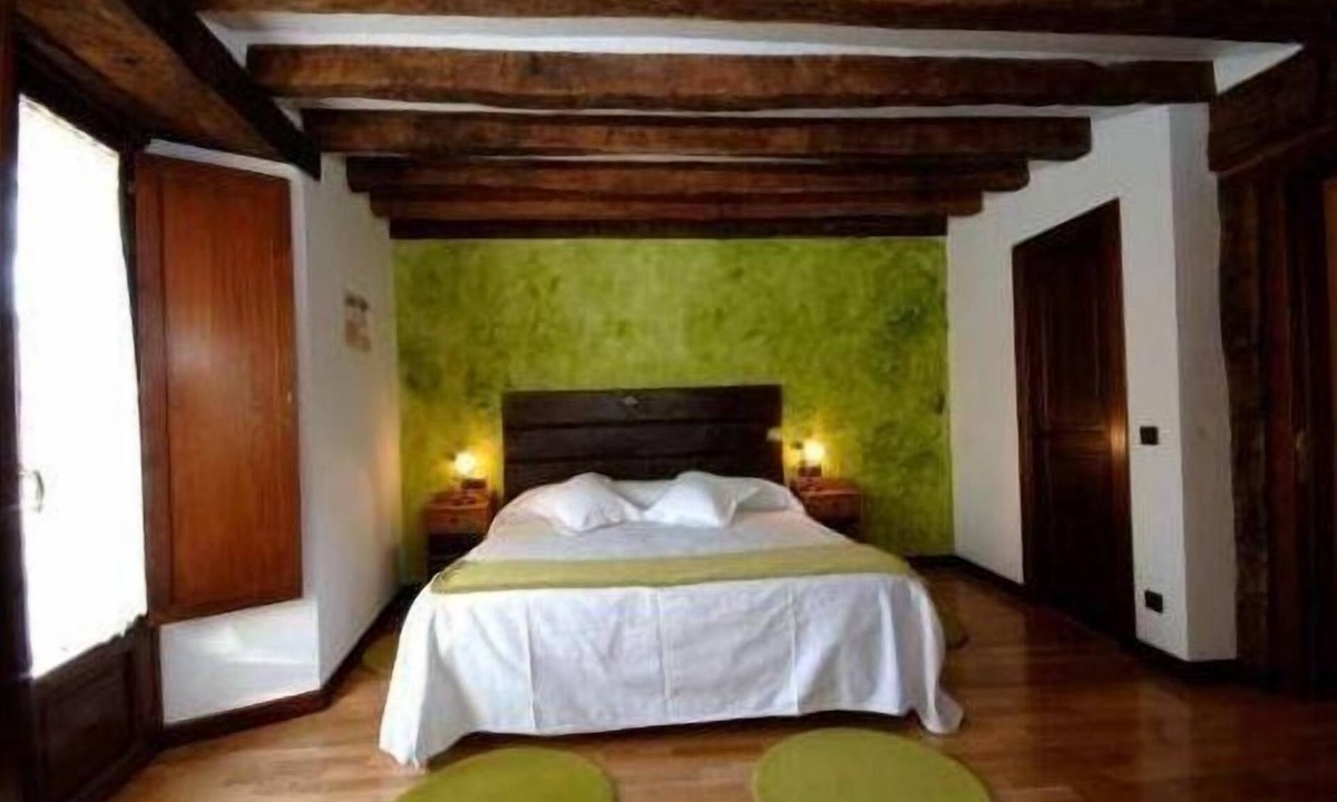 Agurain Cottage | Rural house (full rental) Zadorra Etxea for 10 persons
