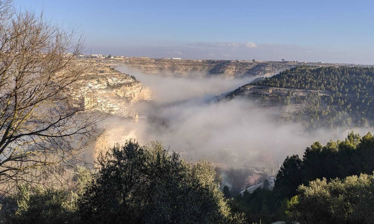 Alcala del Jucar House | Rural house "casa del cerro II" barbecue fireplace patio 350m, river beach 5min