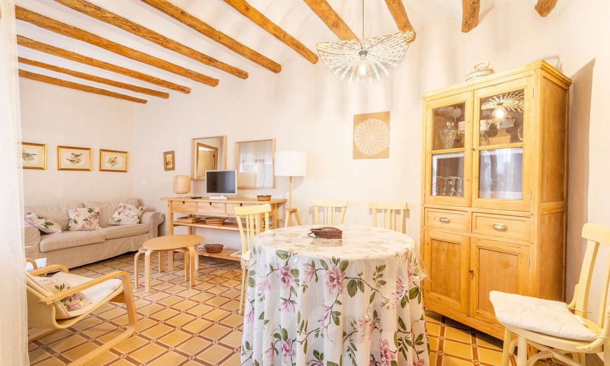 Juncosa House | Rural House 'Casa Estel Miracle' with Private Terrace and Courtyard
