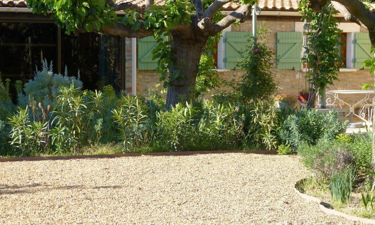 Laudun House | Rural house in Languedoc-Roussillon 25 minutes from Avignon