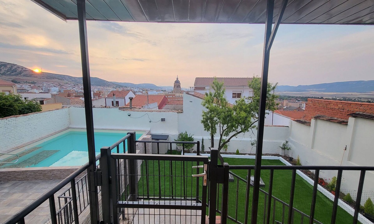 Puertollano Ski Chalet | Rural House Oasis Puertollano, Castilla la mancha