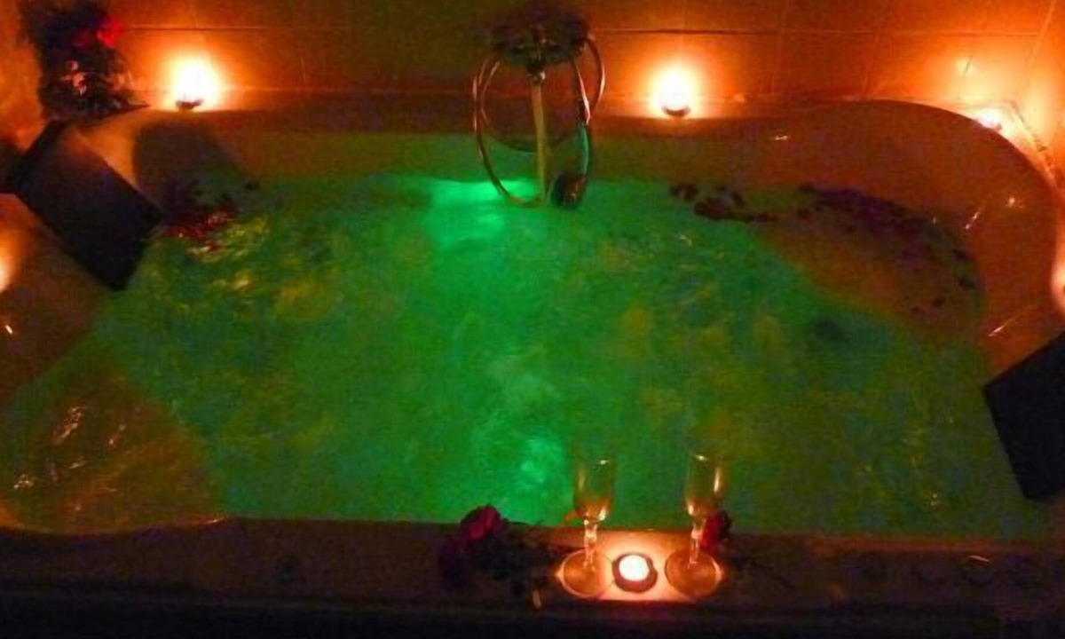 Chert Cottage | rural house with complete jacuzzi for 4 people