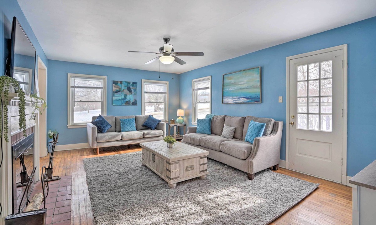 Minetto Cottage | Rural Oswego Cottage on 50-Acre Orchard & Farm!