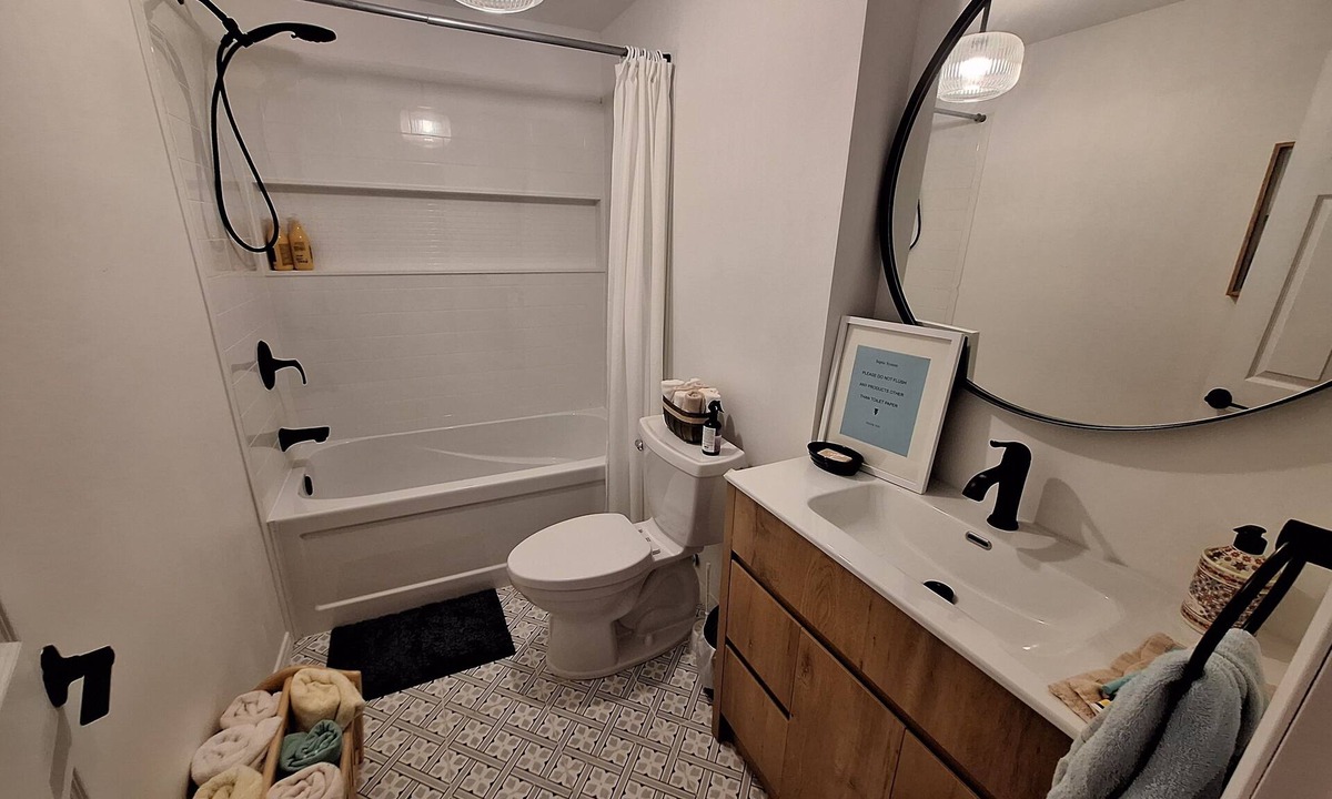 Scugog Apartment | Rural Quaint Lakeview Apartment