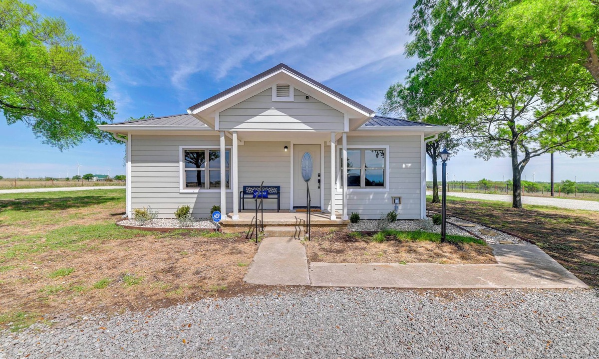 Muenster House | Rural Texas Retreat: Patio + Country Views!