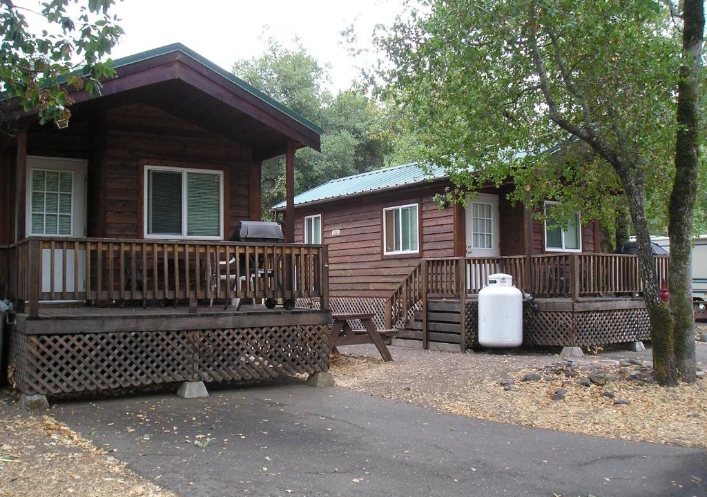Cloverdale Resort | Russian River Camping Resort Studio Cabin 4