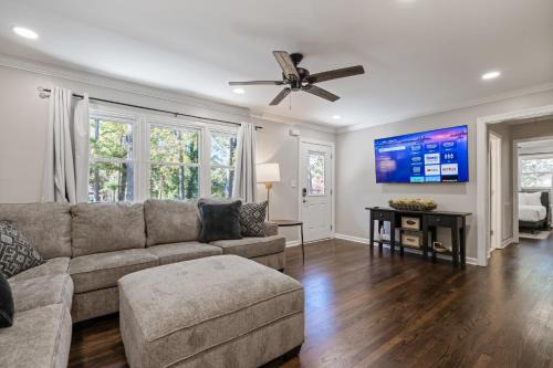 Cartersville House | Rustic 3BR Home in a Natural Cartersville Getaway