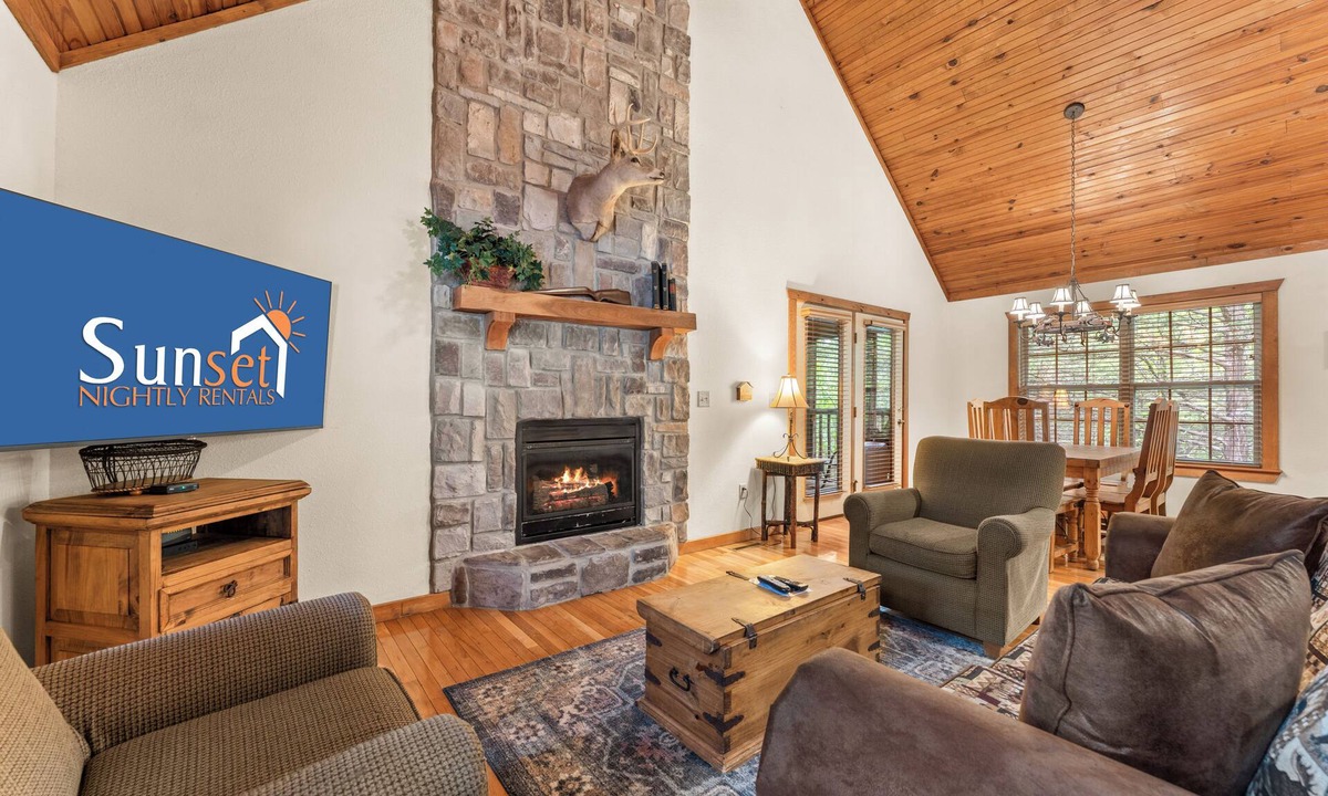 Branson West Cabin | Rustic and Quaint, Pet Friendly Cabin. Tucked Away In Gorgeous Stonebridge!