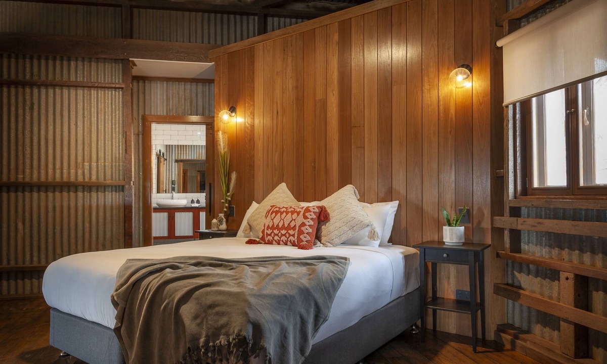 Angaston Cottage | Rustic Auction Shed