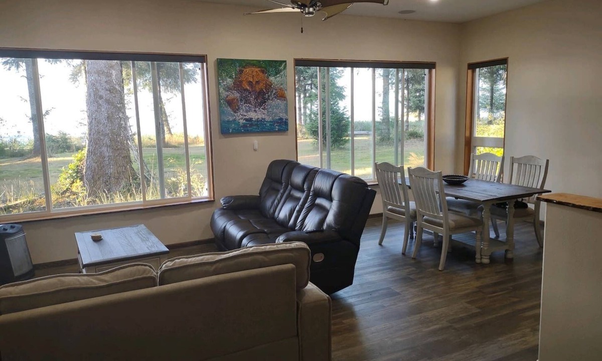 Sekiu Cottage | Rustic Beach House w/Views & Private Beach