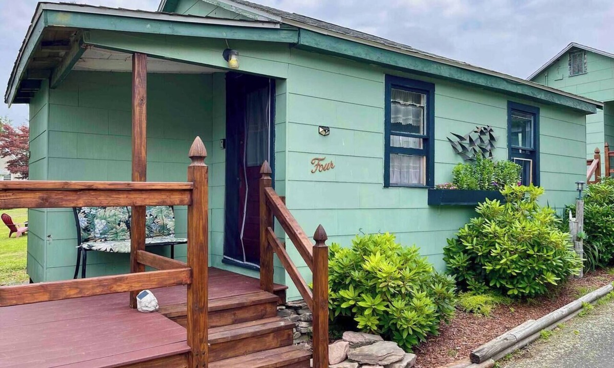 Beach Lake Cabin | Rustic Cabin #4 on Private Lake!