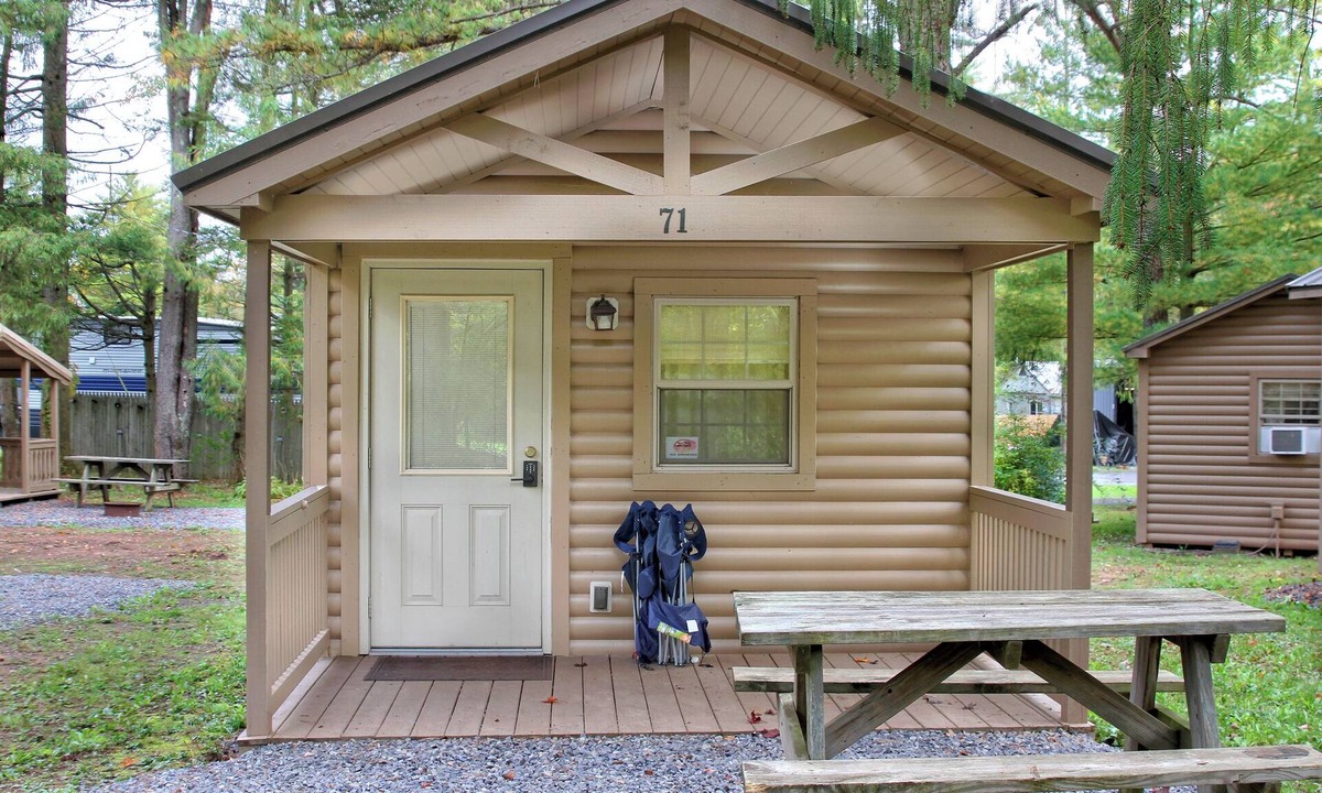 Spring Mills Cabin | Rustic Cabin 72 w/4 Beds