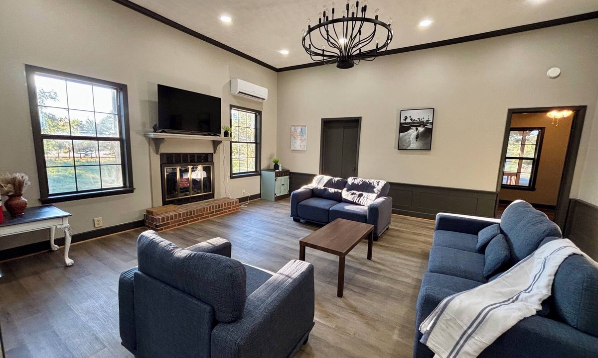 Oxford Cabin | Rustic Cabin Retreat on 13 Acres - Private & Peaceful