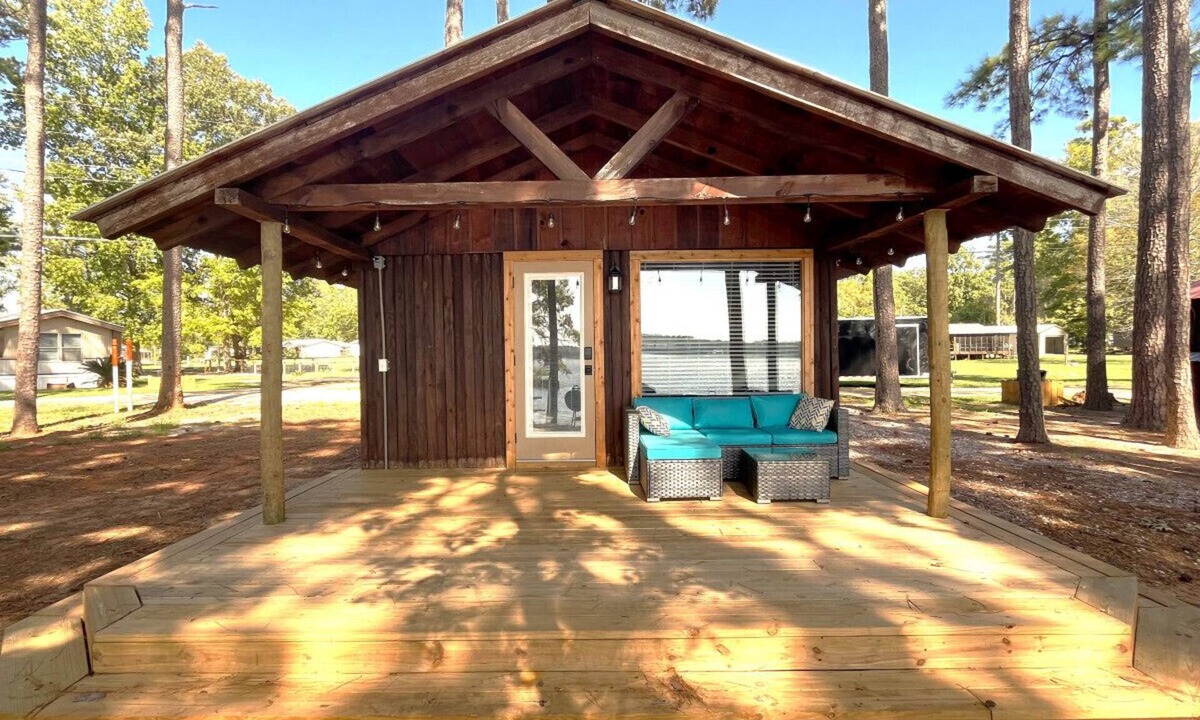 Hemphill Cabin | Rustic Cedar Waterfront Cabin 8 on Toledo Bend