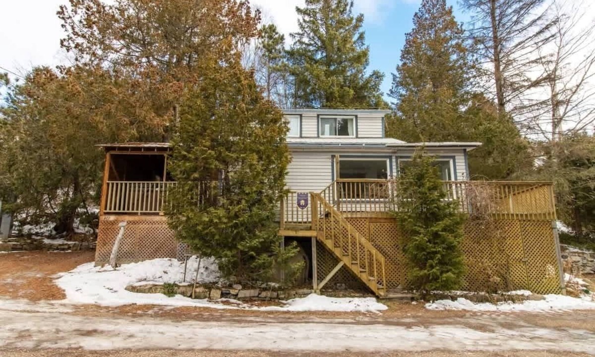 Baie-St-Paul Ski Chalet | Rustic chalet with View and Spa