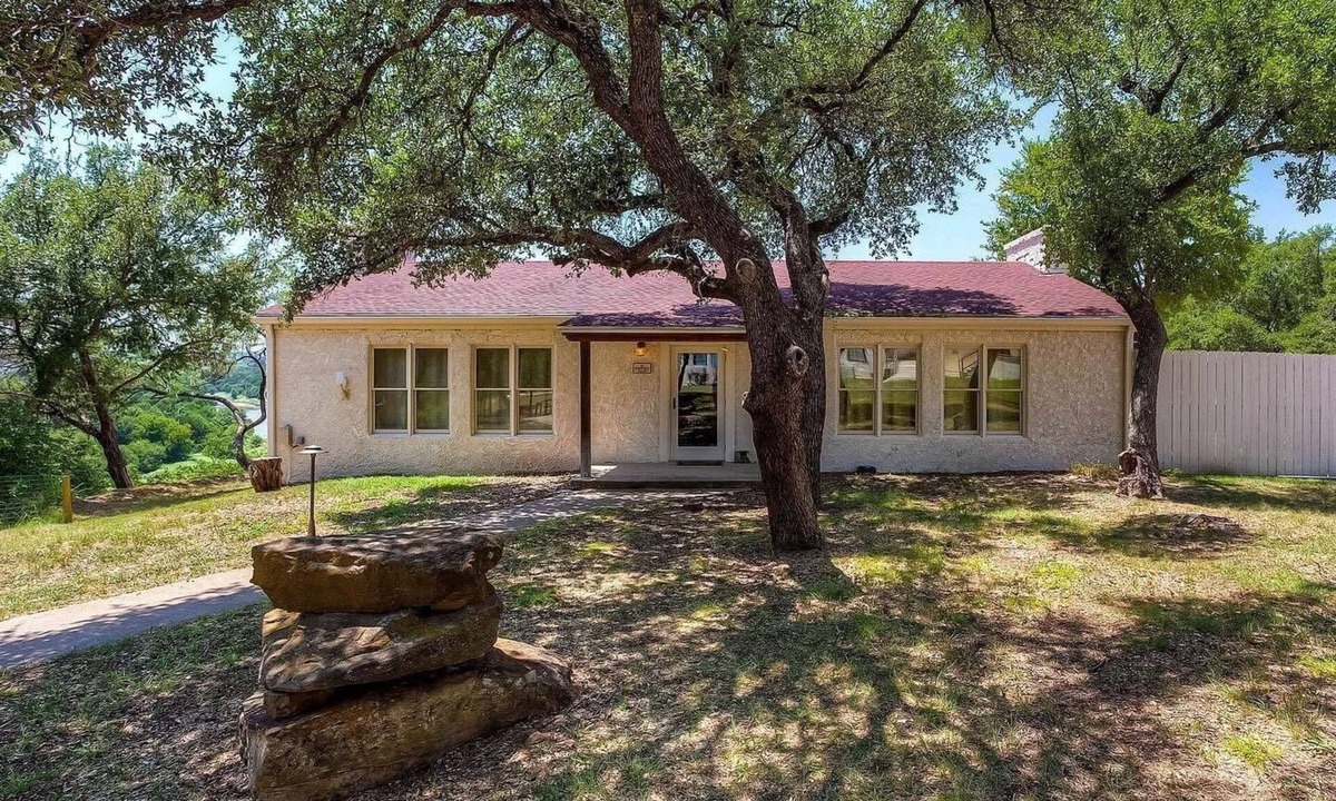 Mineral Wells Cabin | Rustic-Chic 2BR Casita Sleeps 10 Brazos River Views Mineral Wells