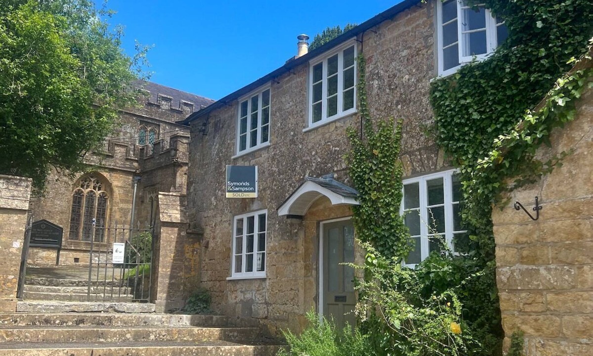 Broadwindsor Apartment | Rustic Cottage in the countryside