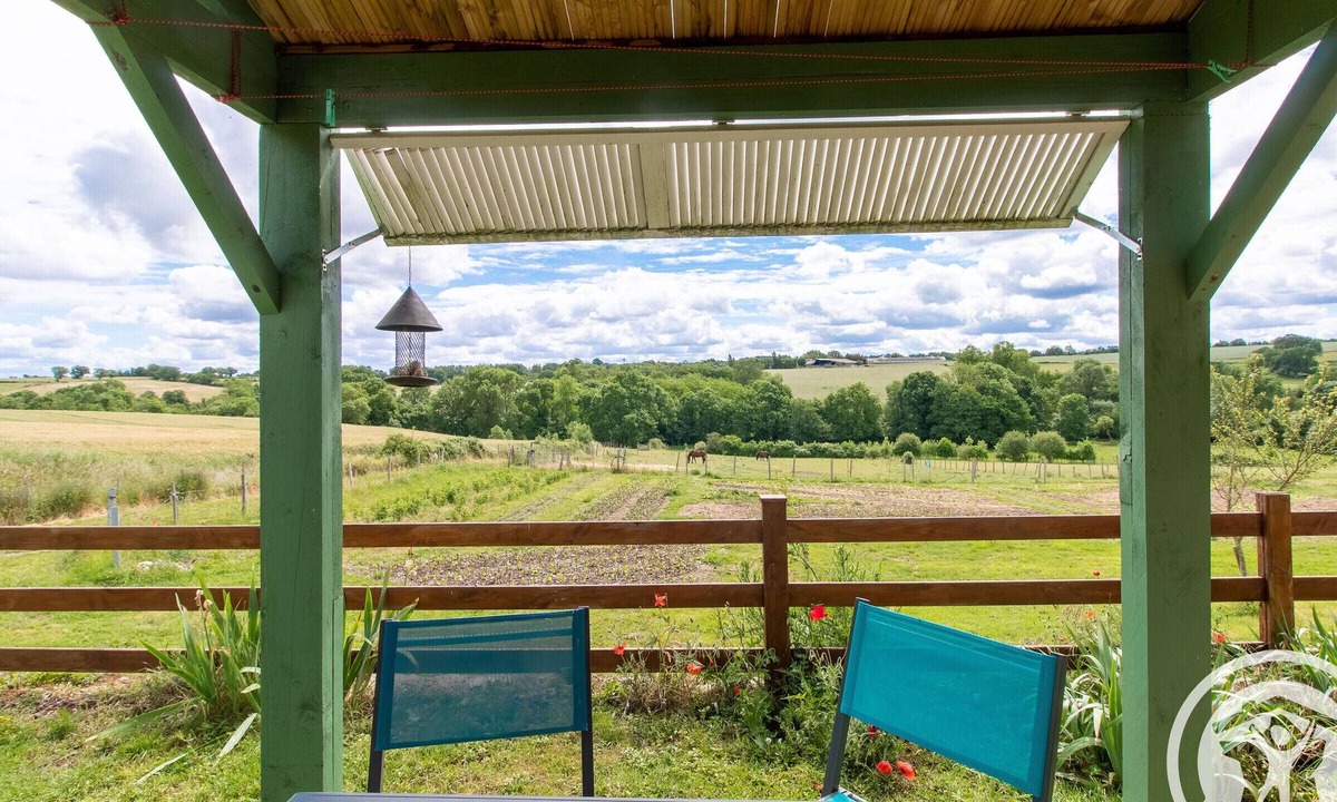 Montilliers Cottage | Rustic cottage with 2 bedrooms, nature, pets allowed, wifi and parking