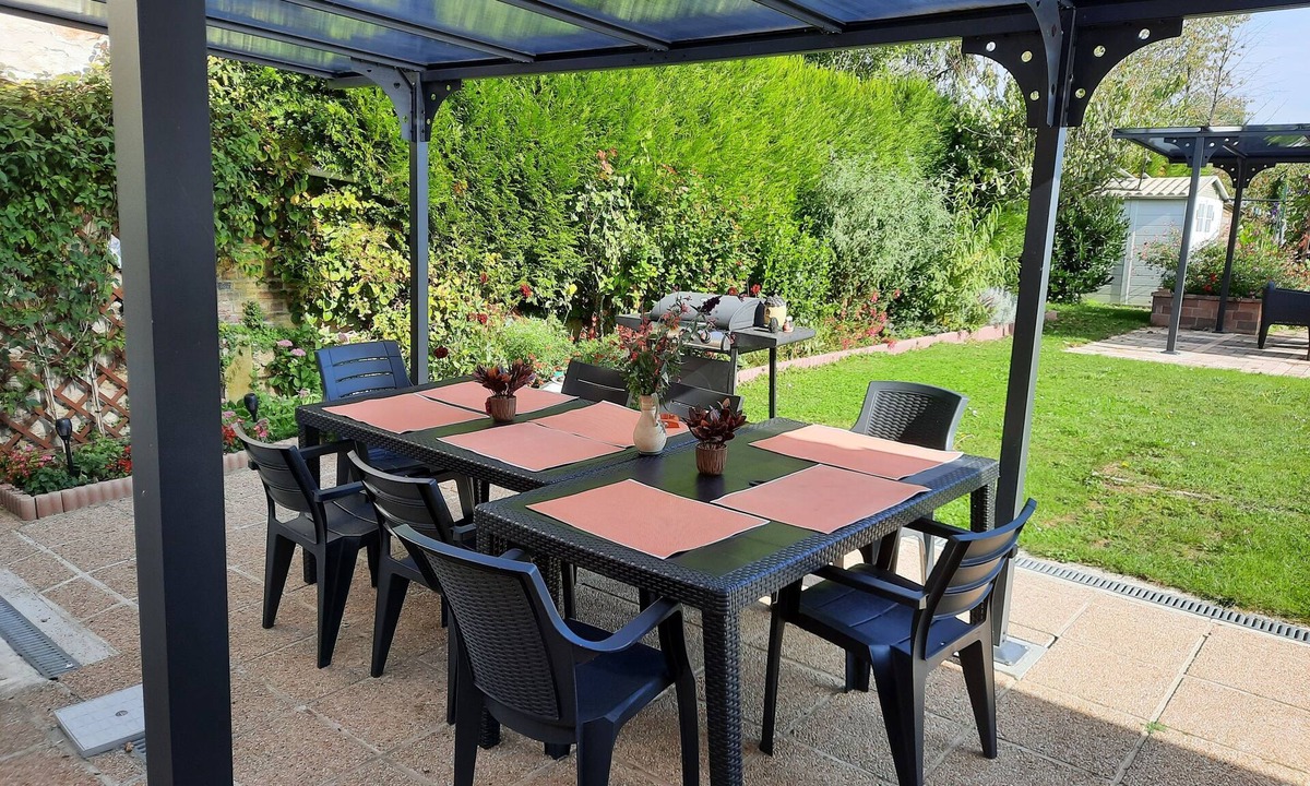 Hautevesnes House | Rustic country house with modern comforts