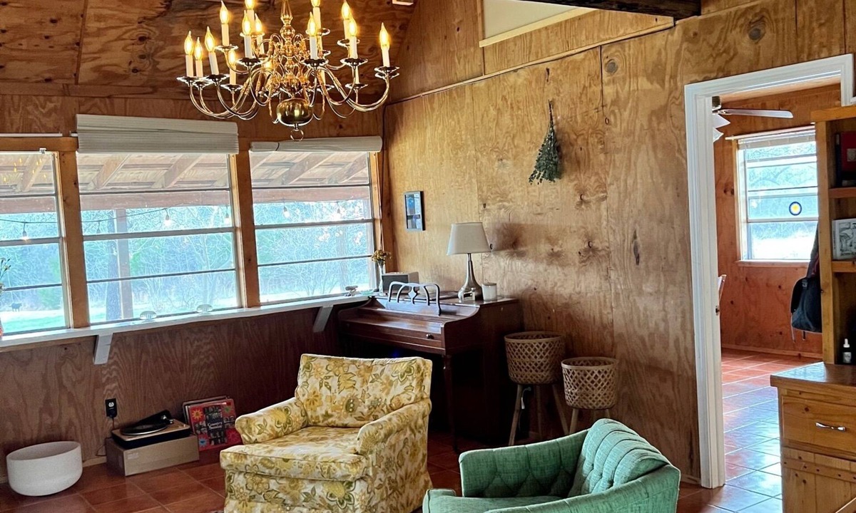 Noble Cottage | Rustic & Cozy Home with Workspace on 9 acres of Forest