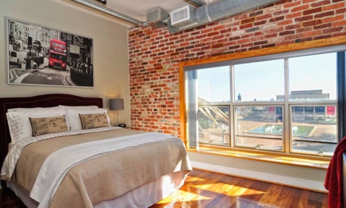 Downtown Apartment | Rustic Downtown Living - 1BR/1.5BA