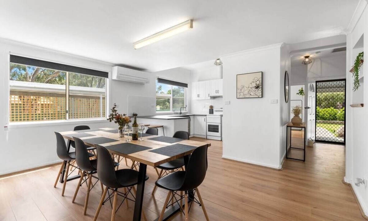 Clare House | Rustic Elegance: 3BR Cottage at Clare