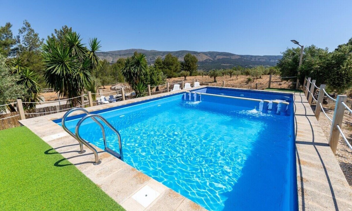 Ibi Villa | Rustic Escape by Fidalsa