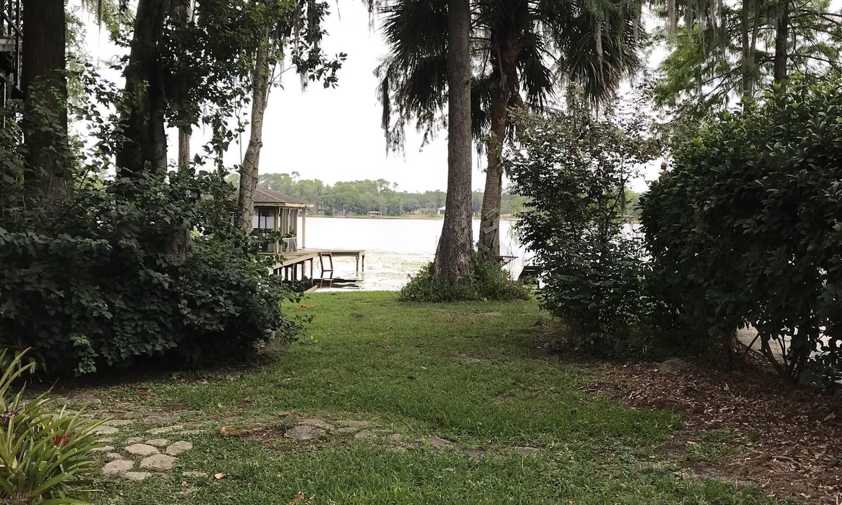 Orlando Cabin | Rustic Lakefront Cabin in the Woods