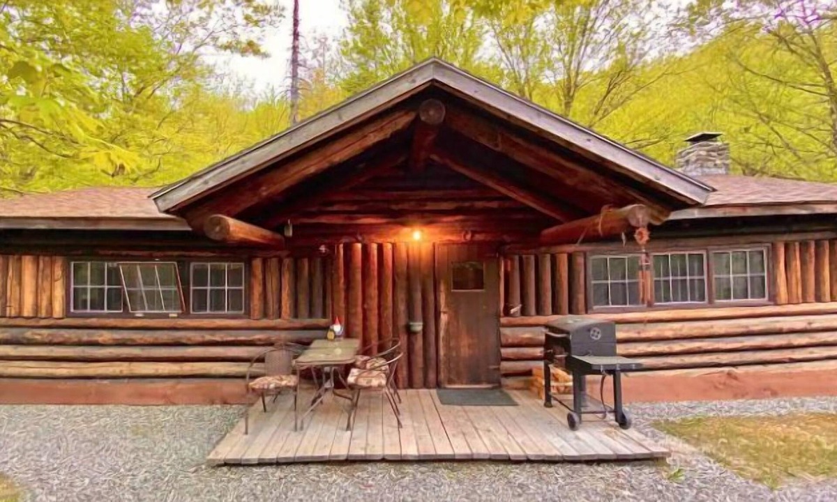 Lisbon House | Rustic Log Cabin #4 - “Brookside”