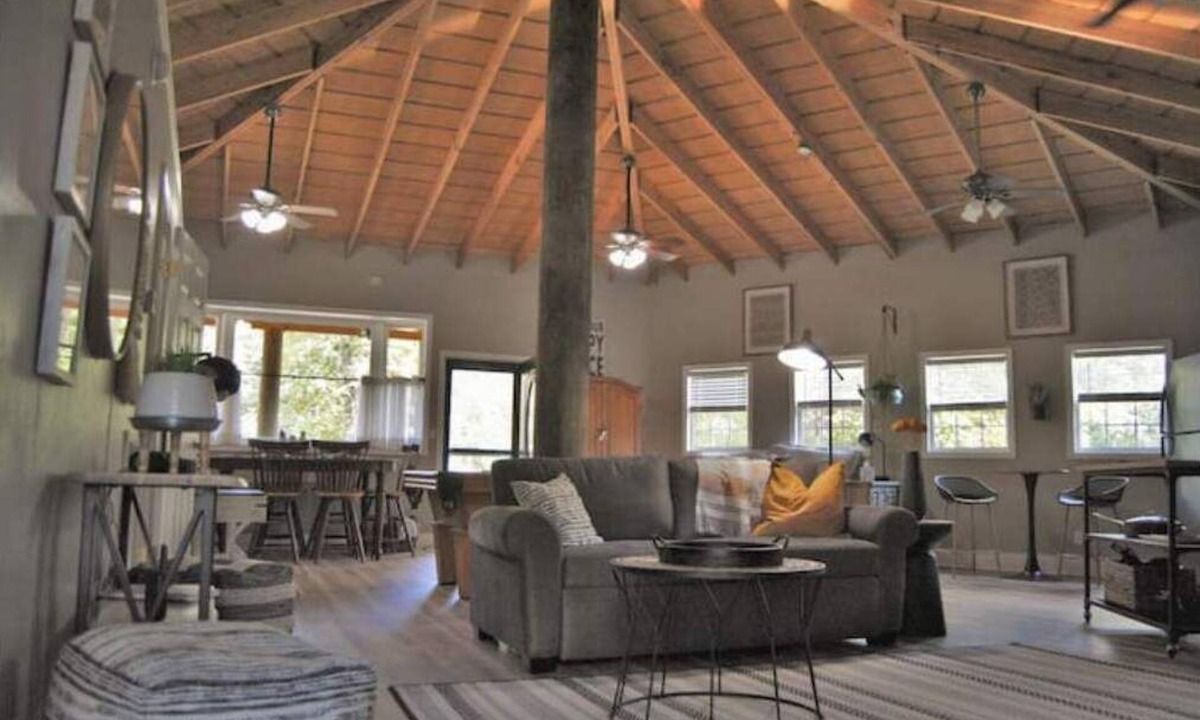 Houston County Cabin | Rustic Modern Cabin at Jadon's Pond