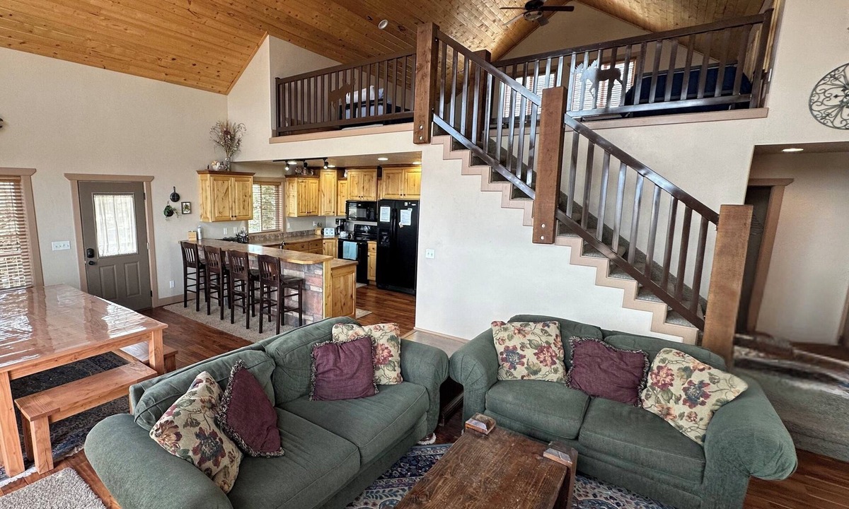 Sweetwater Cabin | Rustic Mountain Lake Escape