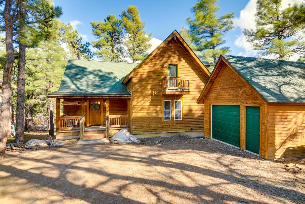 Pagosa Springs House | Rustic Pagosa Springs Cabin w/Hot Tub + Game Room